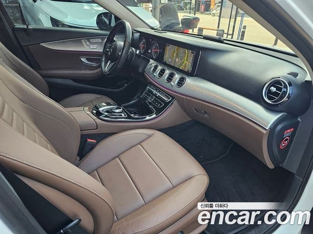 Mercedes-Benz E-Class 2019 — Şəkil 8/20