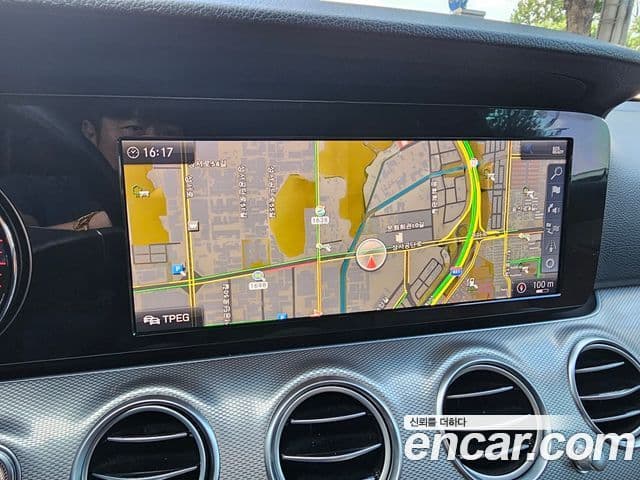 Mercedes-Benz E-Class 2019 — Şəkil 15/20
