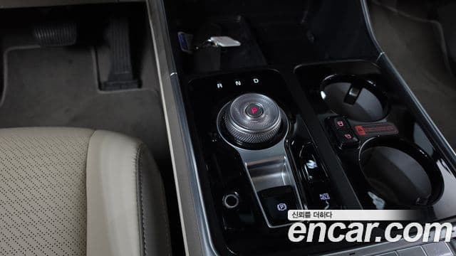 Kia Carnival 2024 — ფოტო 9/20