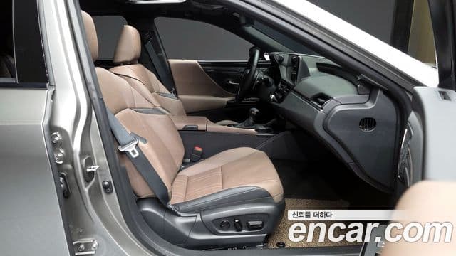 Lexus ES300h 2025 — ფოტო 12/20