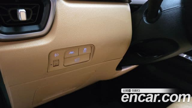 Kia Sorento 2022 — ფოტო 14/20