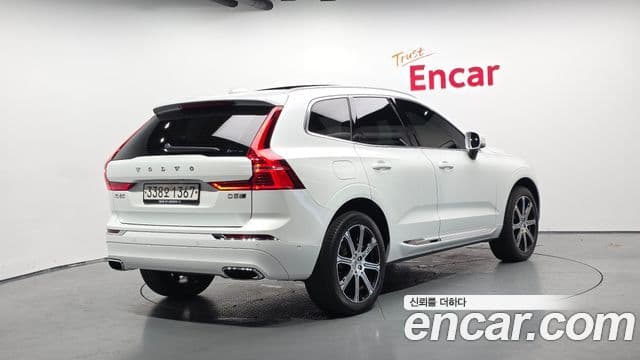 Volvo XC60 2019 — ფოტო 1/20