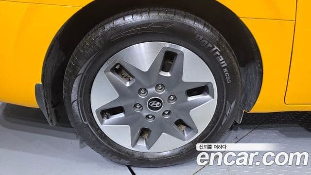 Hyundai Staria 2023 — Şəkil 21/31