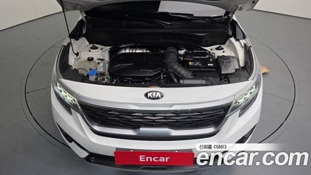 Kia Seltos 2020 — ფოტო 6/20