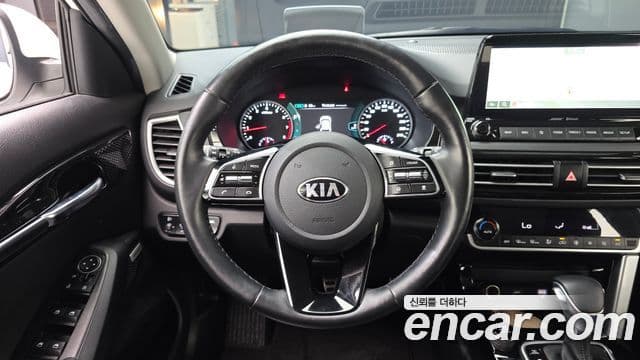 Kia Seltos 2020 — ფოტო 13/20