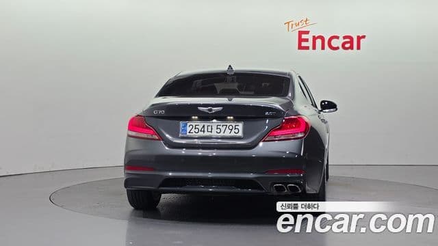 Genesis G70 2018 — ფოტო 4/20