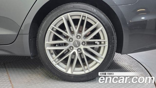 Genesis G70 2018 — ფოტო 5/20