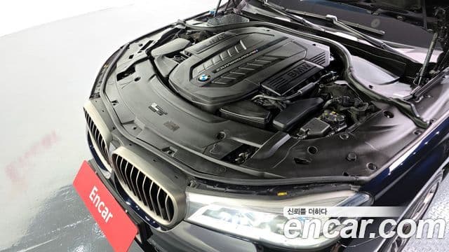 BMW 7 Series 2018 — Photo 3/36