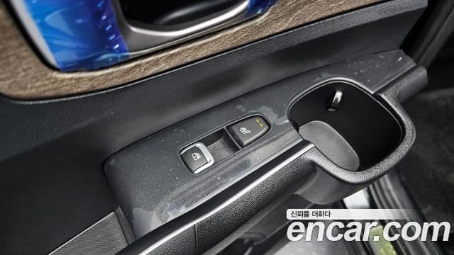 Kia Sorento 2022 — ფოტო 19/20