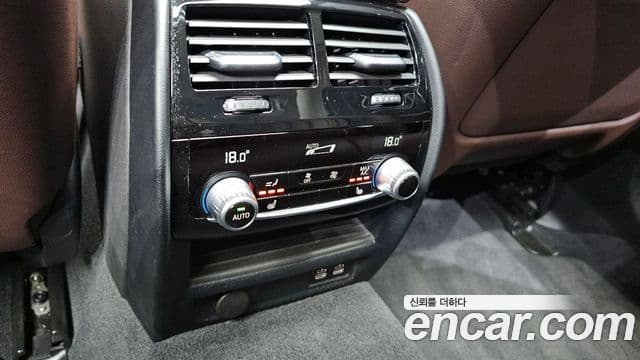 BMW 5 Series 2020 — ფოტო 19/20