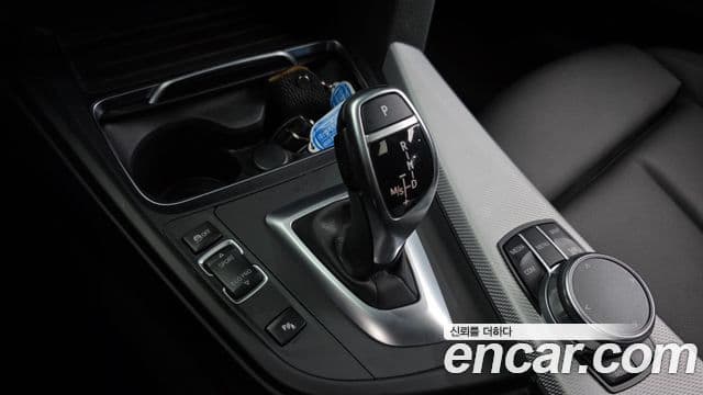 BMW 3 Series 2018 — ფოტო 9/20
