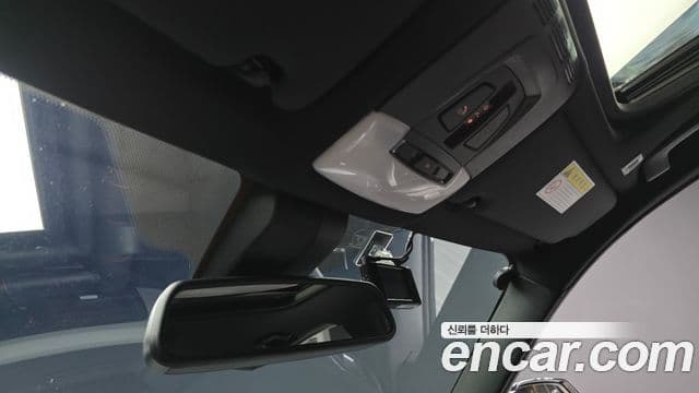 BMW 3 Series 2018 — ფოტო 19/20
