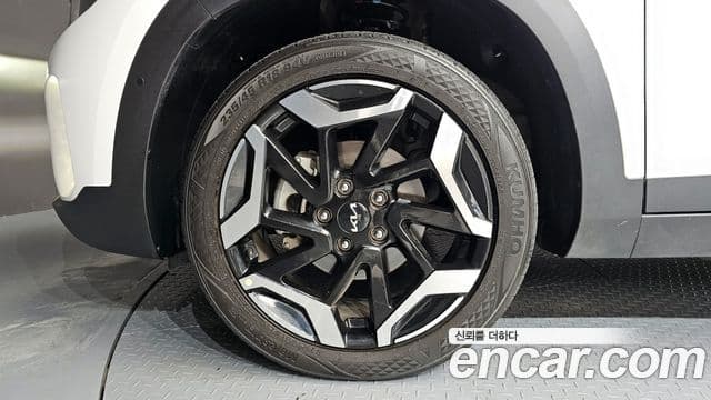 Kia Seltos 2022 — ფოტო 5/20