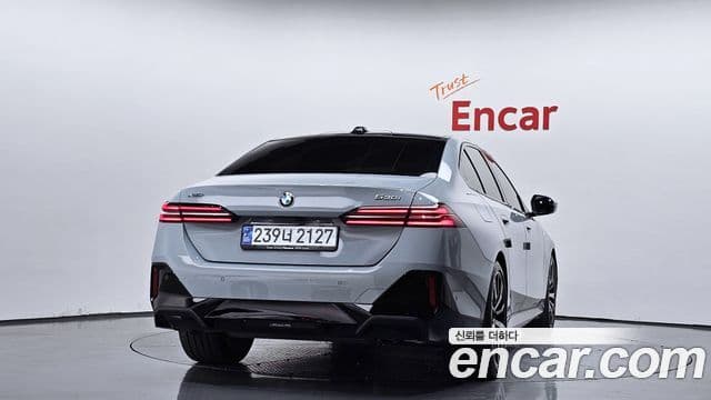 BMW 5 Series 2024 — ფოტო 4/20