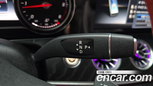 Mercedes-Benz E-Class 2019 — ფოტო 9/20