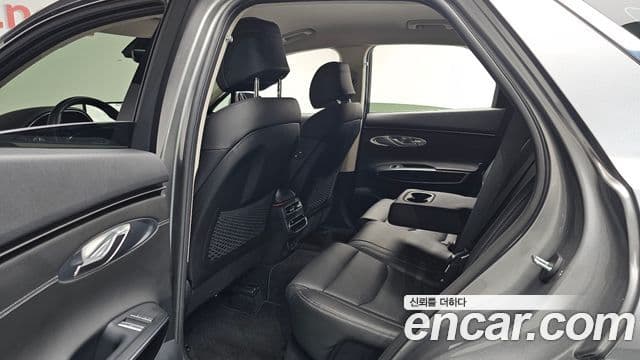 Genesis GV70 2021 — Photo 21/34