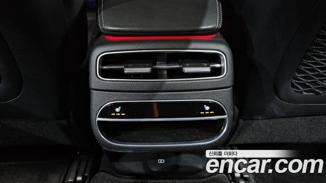 Genesis GV70 2021 — Photo 5/34