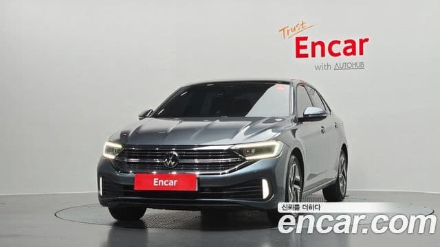 Volkswagen Jetta 2023 — ფოტო 3/20