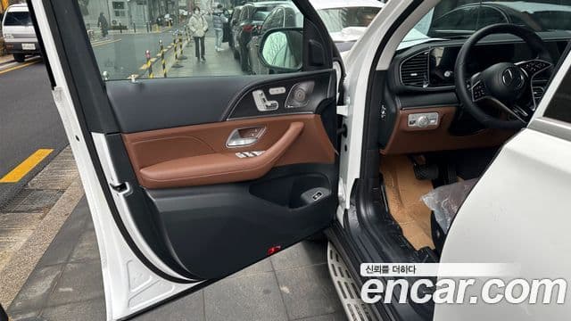 Mercedes-Benz GLE-Class 2026 — Фото 10/19