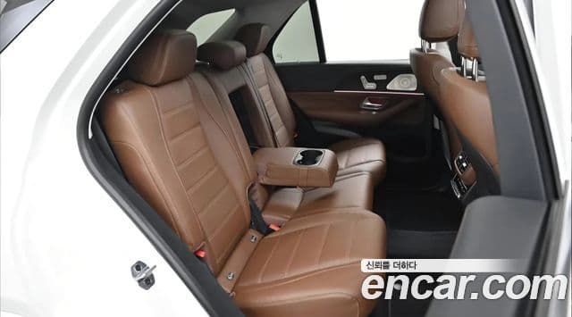 Mercedes-Benz GLE-Class 2026 — Фото 16/19