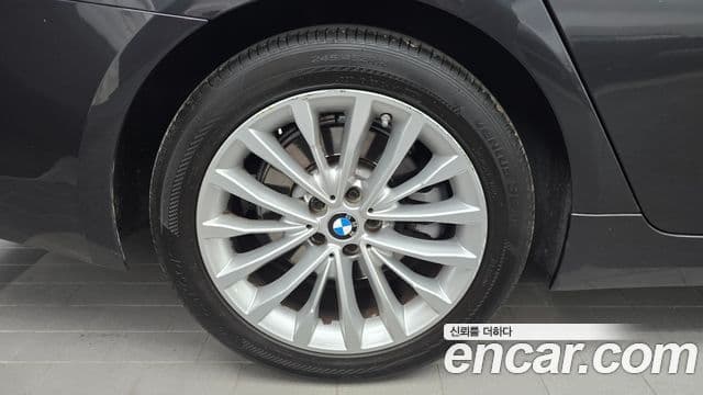 BMW 5 Series 2019 — фото 5 из 20