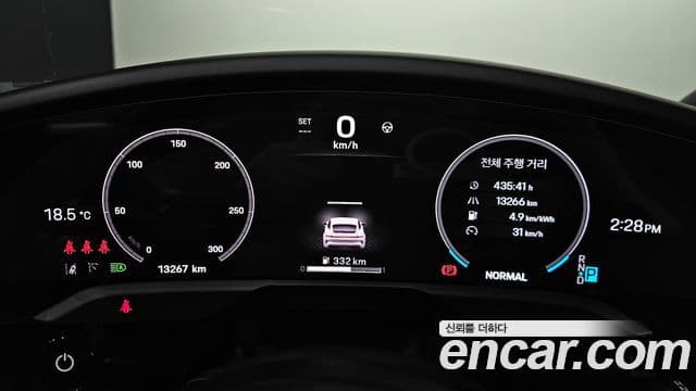 Porsche Taycan 2024 — ფოტო 20/20