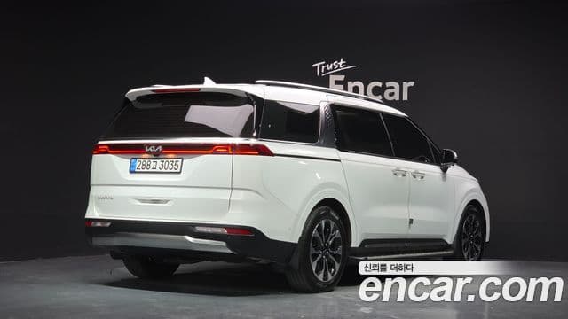 Kia Carnival 2023 — Фото 2/20