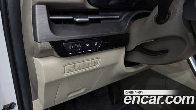 Kia Carnival 2023 — Фото 20/20
