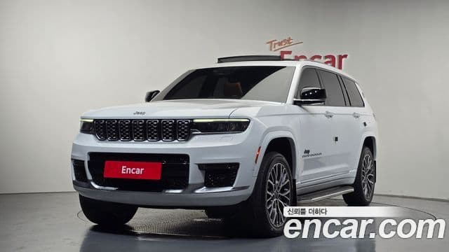 Jeep Grand Cherokee 2022 — Фото 1/20