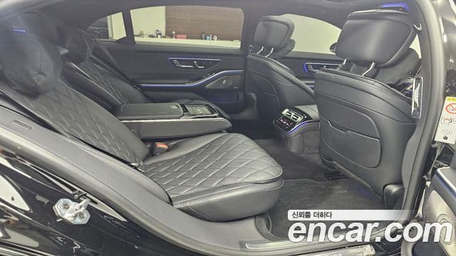 Mercedes-Benz S-Class 2025 — Photo 3/20