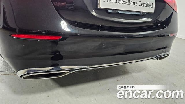 Mercedes-Benz S-Class 2025 — Photo 13/20