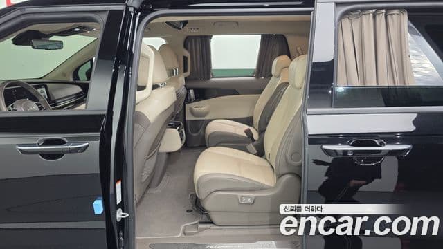 Kia Carnival 2024 — Фото 12/20
