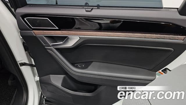 Volkswagen Touareg 2025 — Photo 12/33