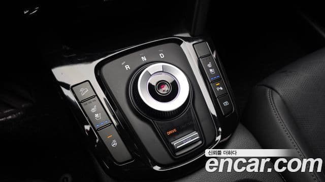 Kia Seltos 2023 — фото 9 из 20