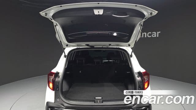 Kia Seltos 2023 — Şəkil 20/20