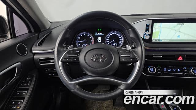 Hyundai Sonata 2021 — ფოტო 13/20