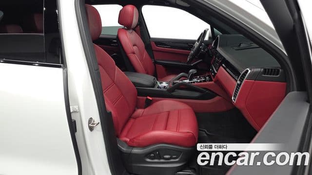 Porsche Cayenne 2022 — Şəkil 29/32