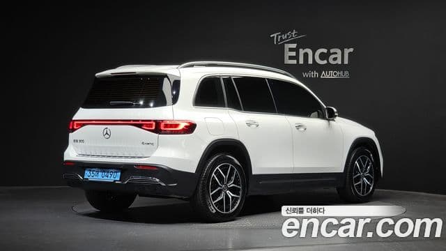 Mercedes-Benz EQB 2024 — ფოტო 6/20