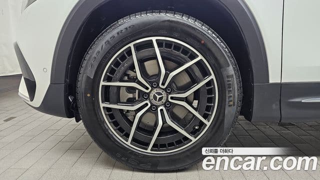Mercedes-Benz EQB 2024 — ფოტო 14/20