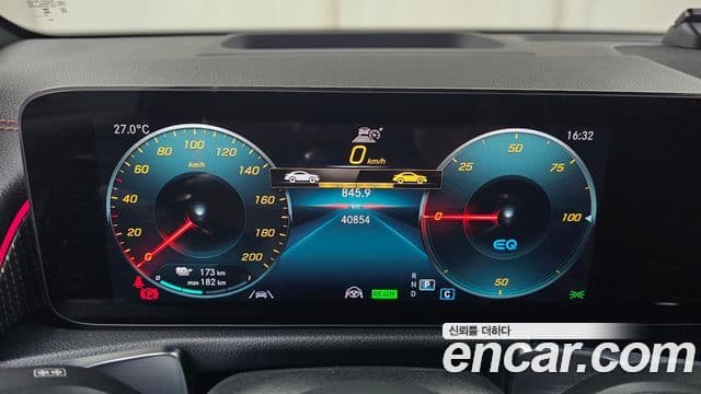 Mercedes-Benz EQB 2024 — ფოტო 5/20