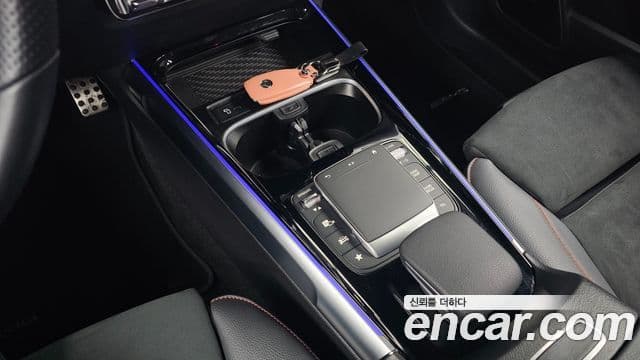 Mercedes-Benz EQB 2024 — ფოტო 19/20
