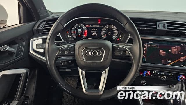 Audi Q3 2022 — Фото 13/20