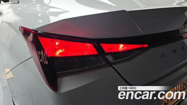 Hyundai The New Avante Hybrid 2021 — Şəkil 28/32