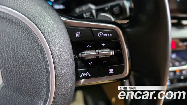 Kia Carnival 2022 — Şəkil 15/20