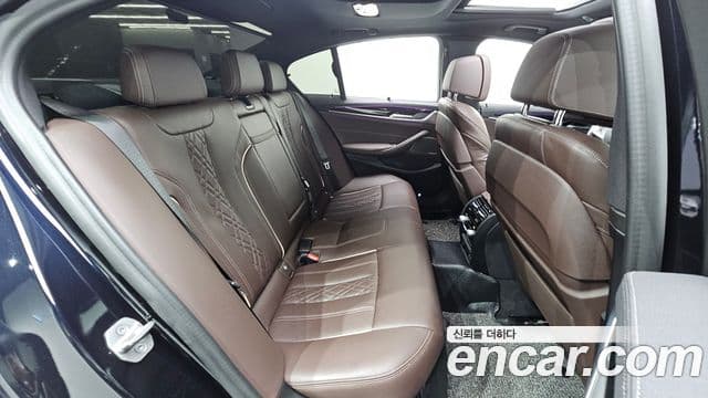 BMW 5 Series 2022 — Şəkil 18/20