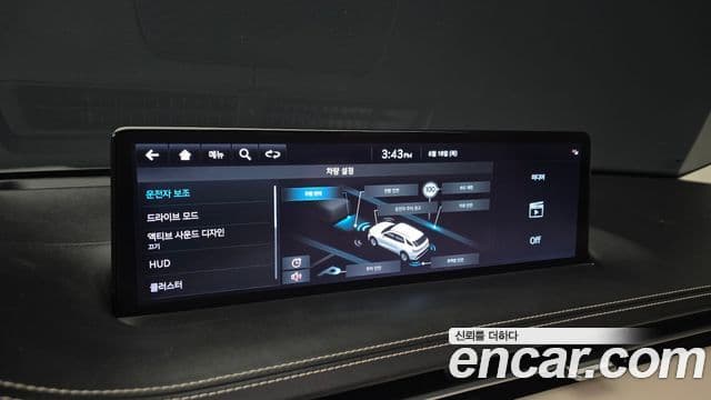Genesis GV70 2021 — ფოტო 16/20