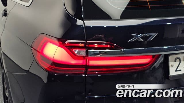 BMW X7 2020 — Photo 24/40