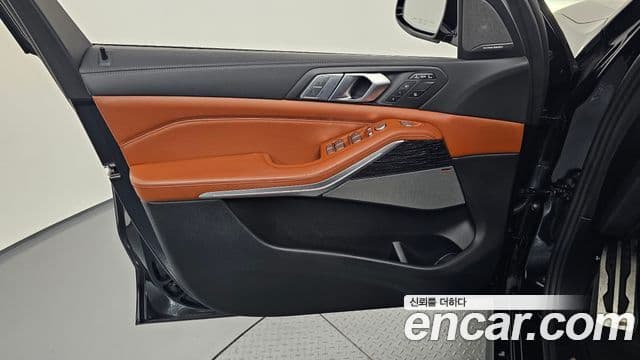 BMW X7 2020 — Photo 3/40
