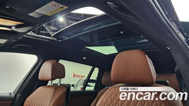 BMW X7 2020 — Photo 34/40