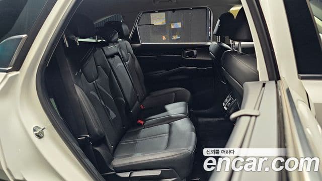 Kia Sorento 2023 — Фото 11/20